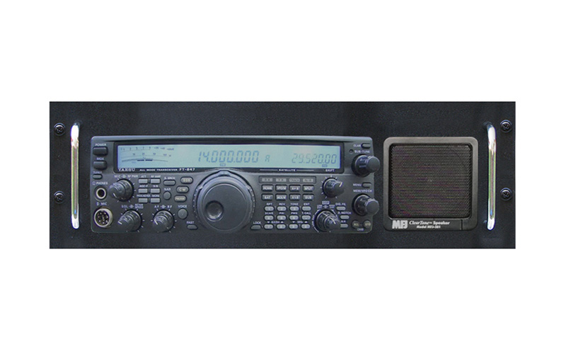 YAESU FT847 With Speaker and 30 AMP Power Supply Rack Mount